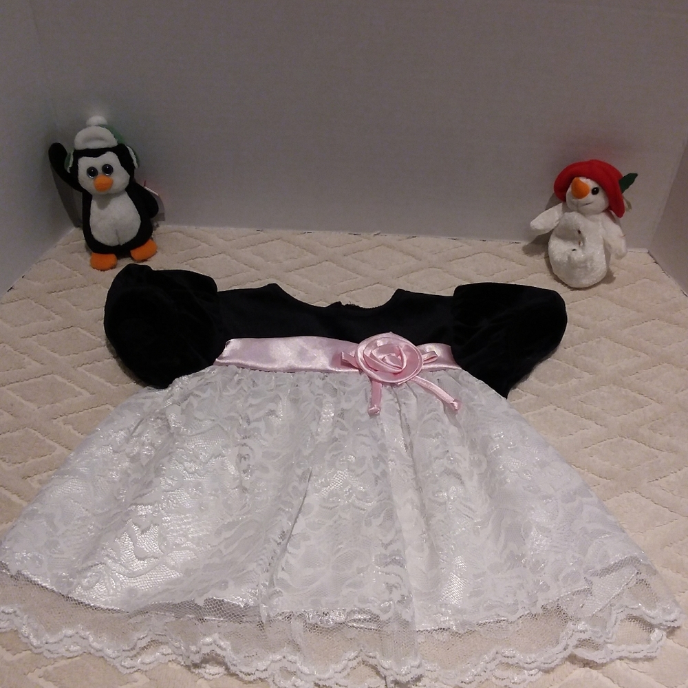 Pretty lace and velvet party dress
